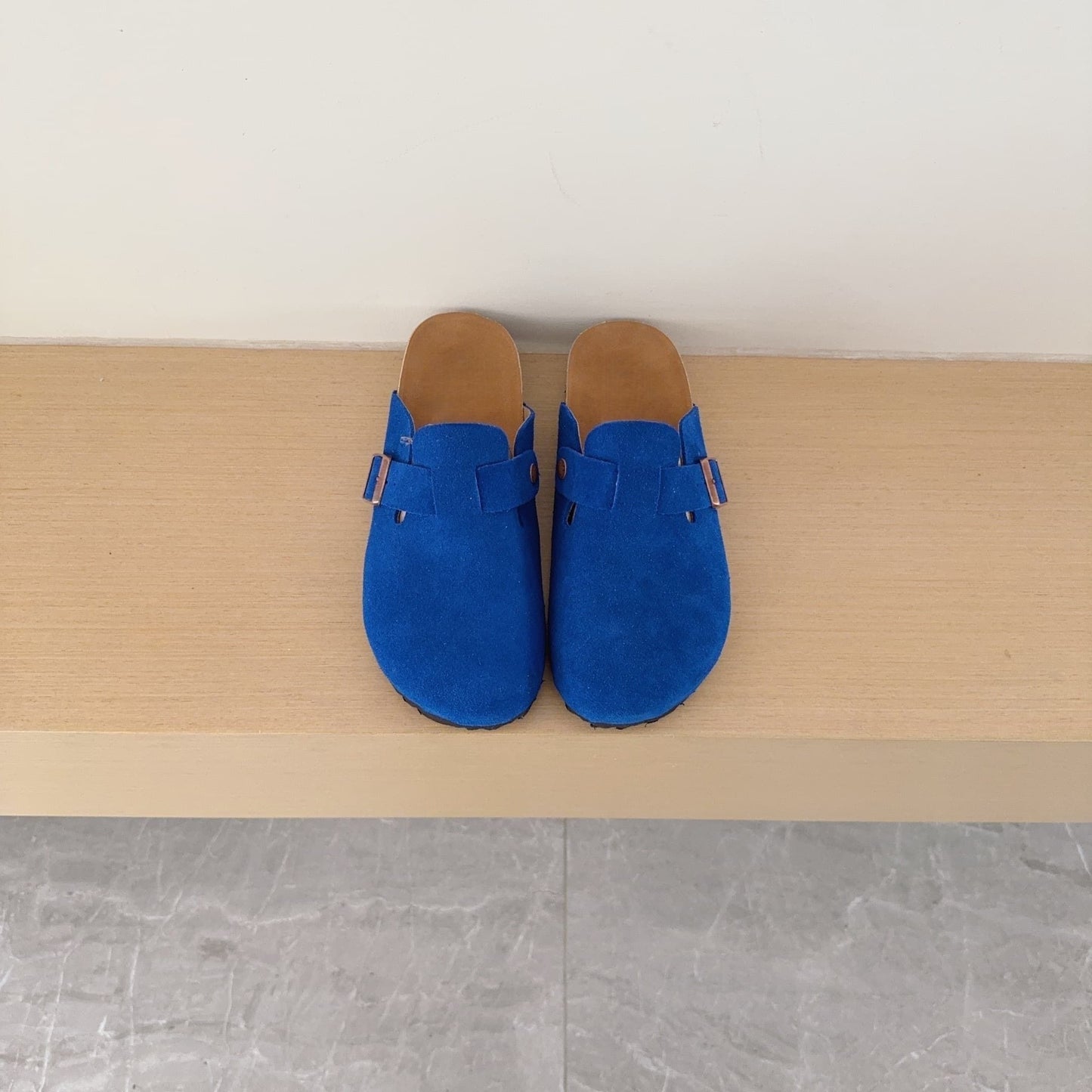 T588-936 Soft leather men's and women's summer round toe retro shoes