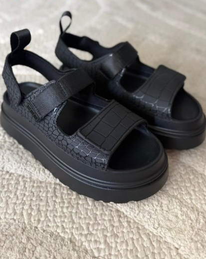 T588-1018   Velcro Thick Bottom Beach Sandals