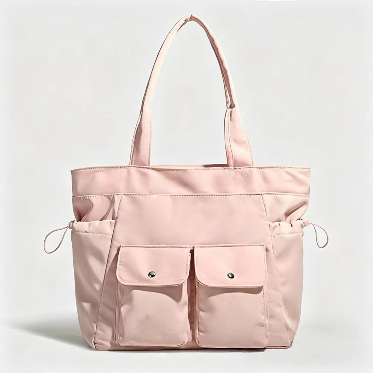 T588-1127    Minimally designed shoulder bag for commuting