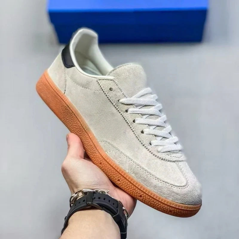T588-1230  Casual, loose, comfortable, soft soled sports shoes