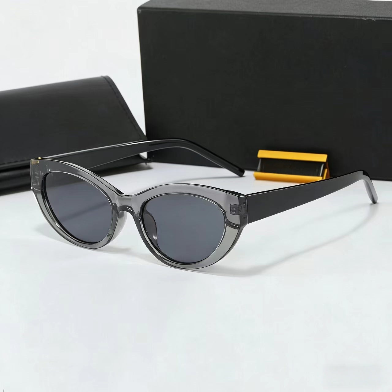 T588-1072  Cat's Eye Gradient Sunshade Sunglasses Fashionable and Versatile