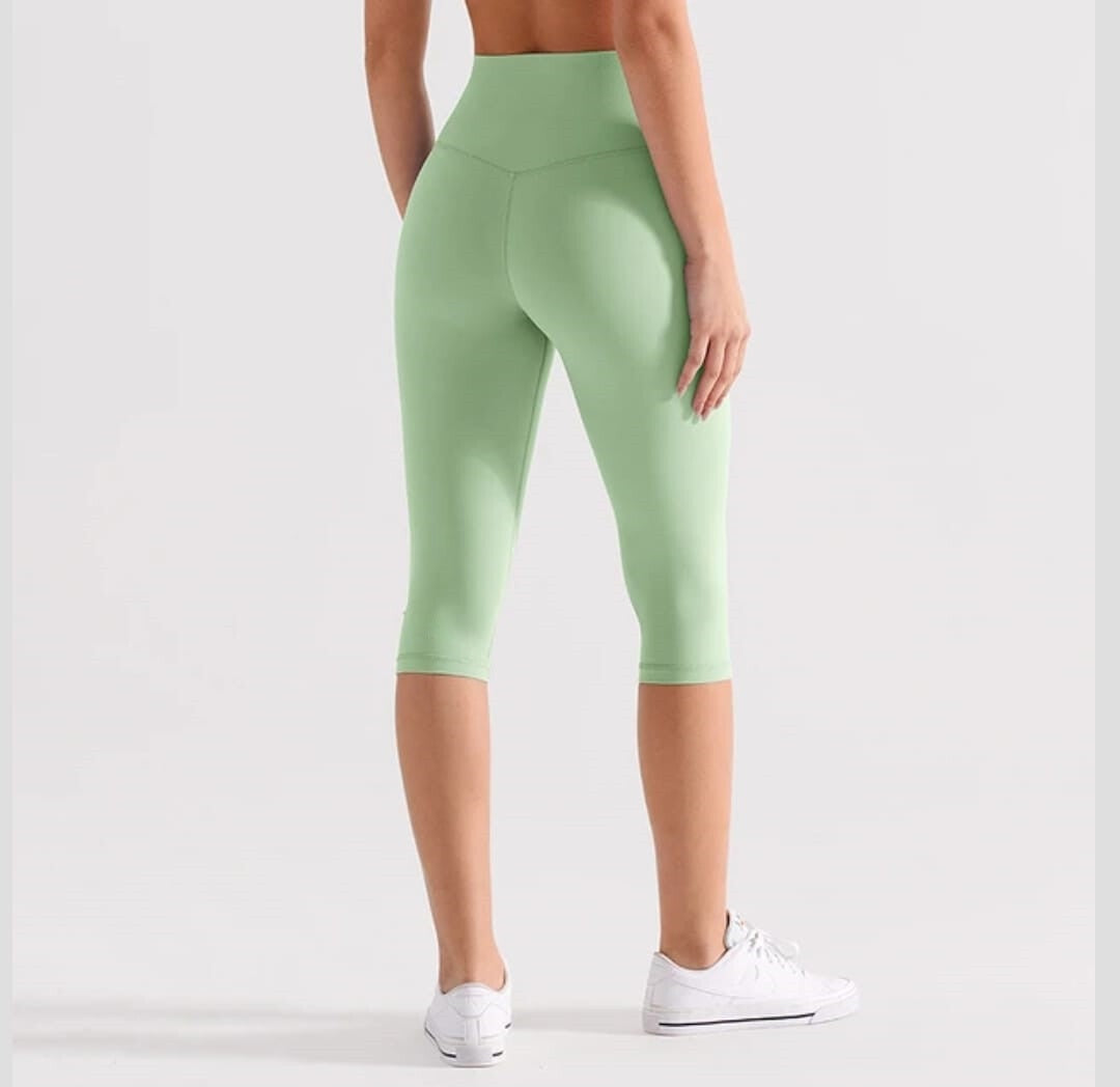 T588-924 Seven point yoga pants with high waist, hip lifting, and quick drying